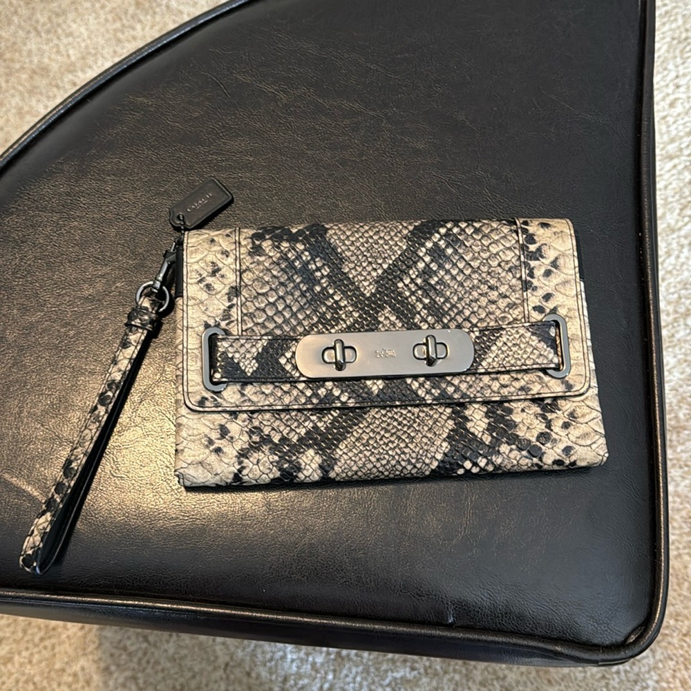 Coach wallet